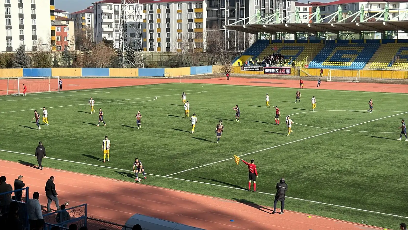 Kritik maç başladı, Müdür Önder Ağrı Sporu'u yalnız bırakmadı