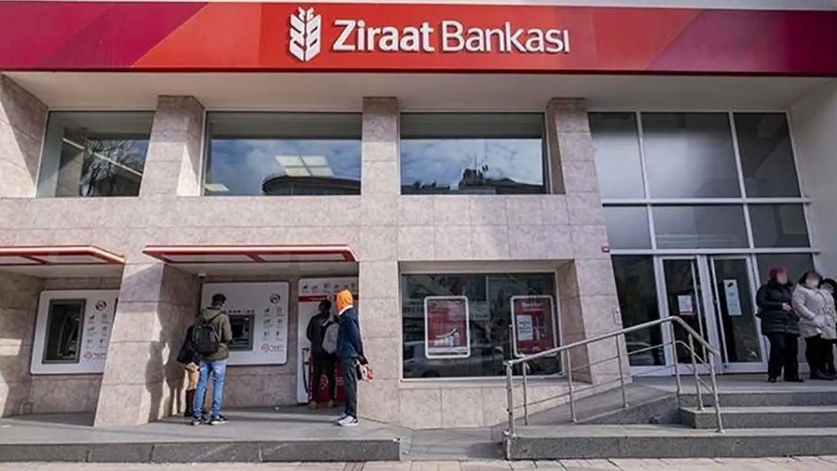 Ziraat Bankası ATM Para Çekme Limitini Artırdı: Günlük Ücretsiz Limit 30 Bin TL Oldu