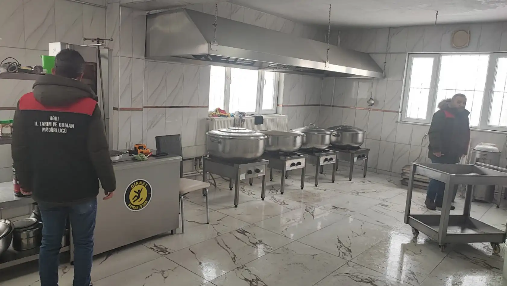 Ağrı'da 705 işletme denetlendi: 5 işletmeye idari para cezası