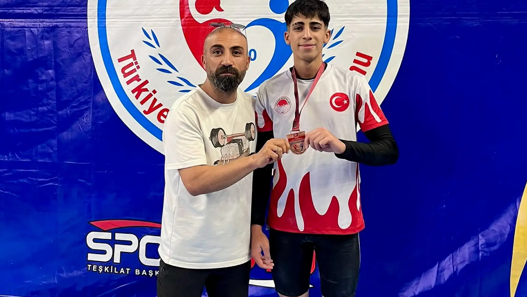 Ağrılı sporcu Bedirhan Aktaş Türkiye üçüncüsü oldu