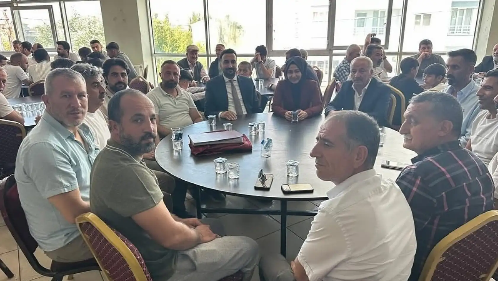 AK Parti Taşlıçay ilçe teşkilatı düğün töreninde bir araya geldi
