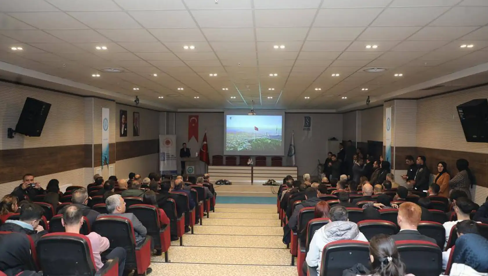 Bitlis'te 'Koruyucu Aile' Etkinliği Düzenlendi