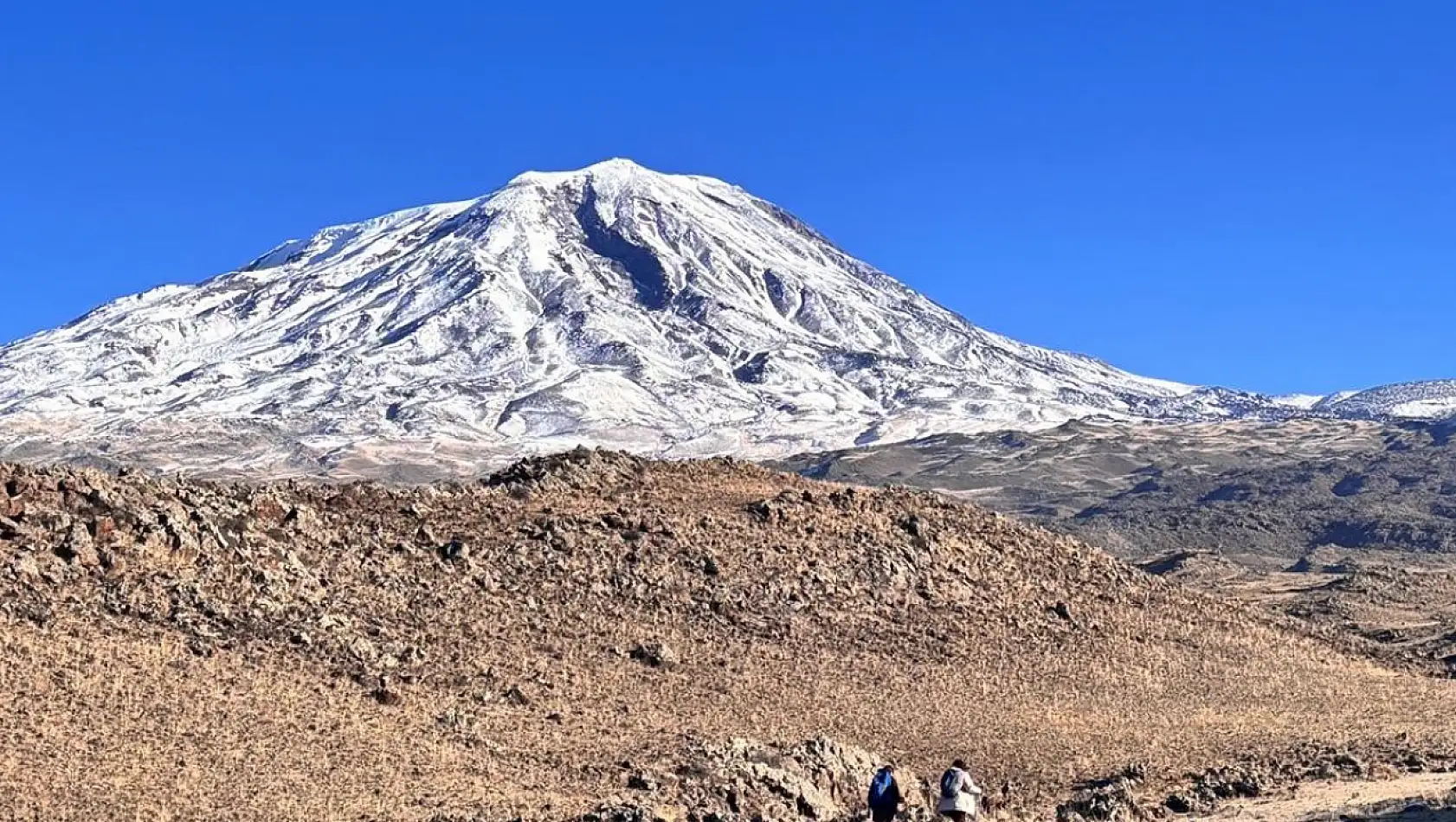 Doğa yürüyüşlerinde Ağrı Dağı manzarası öne çıktı