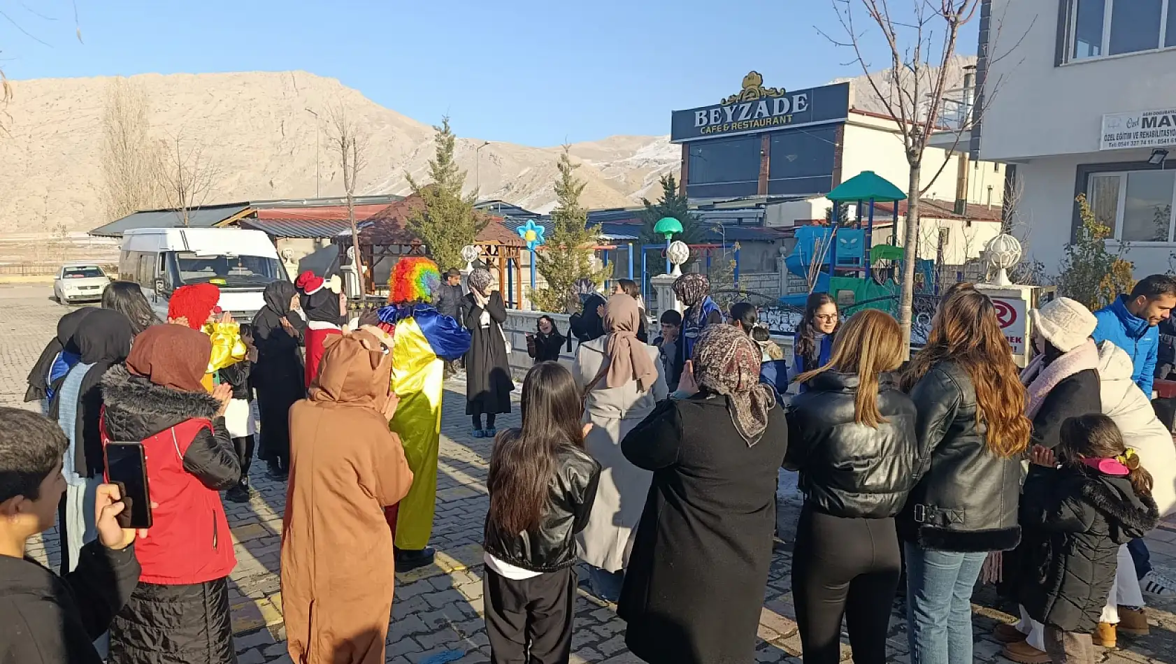 Doğubayazıt Gençlik Merkezi'nden çocuklara moral etkinliği