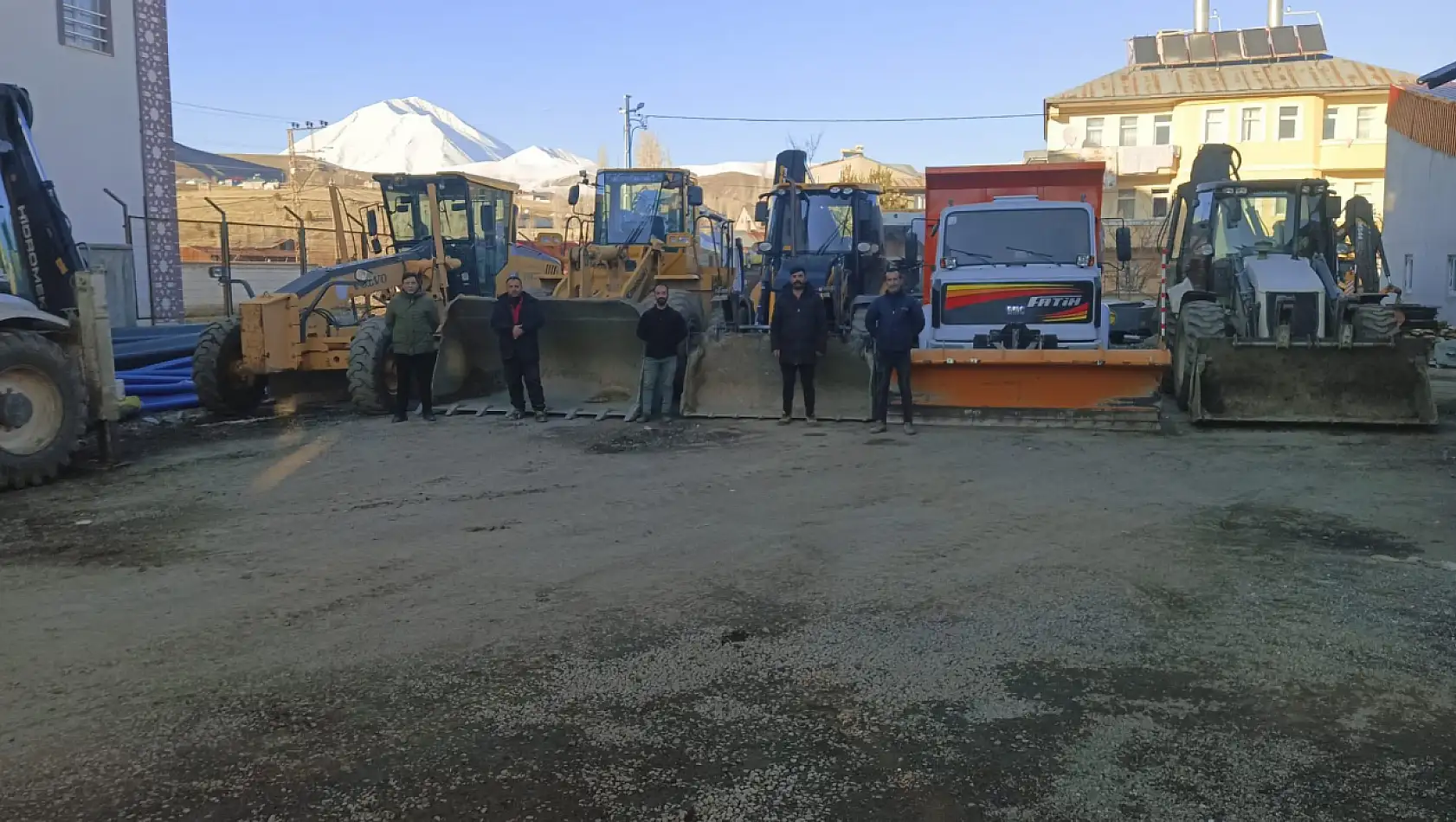 Eleşkirt'te kar yağmadan hazırlık tamamlandı