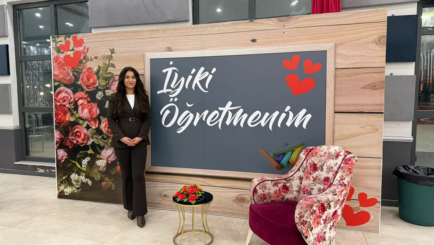 Eleşkirt'te Öğretmenler Günü renkli etkinliklerle geçti