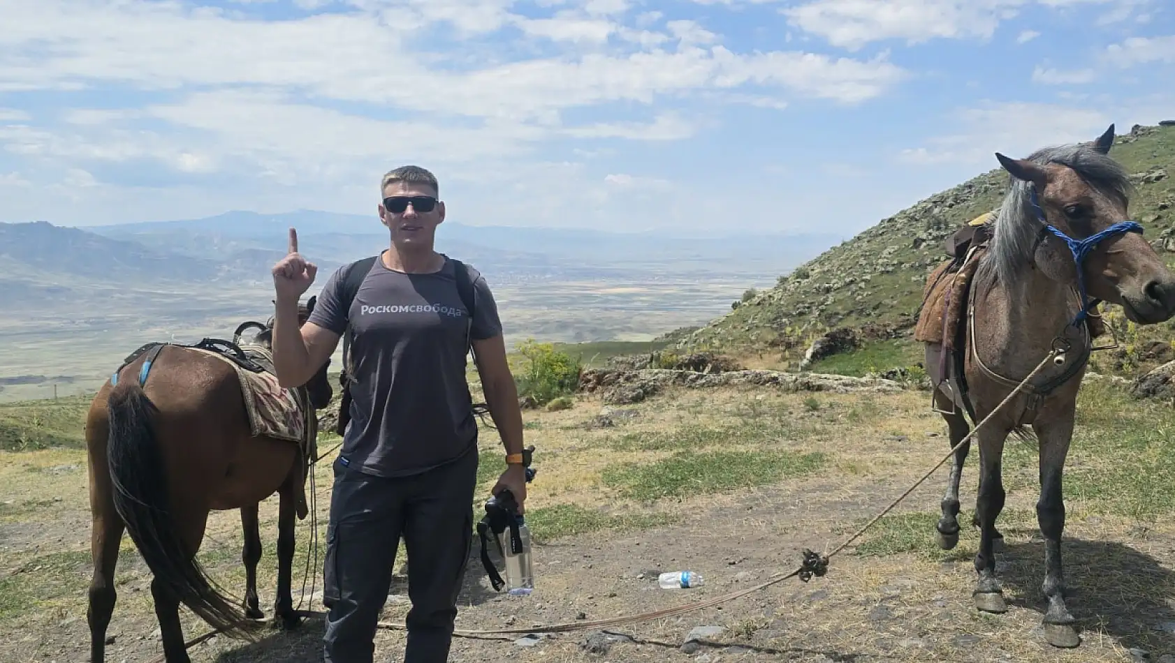 Ağrı Dağı'nın görünmez kahramanları! zirvenin en ağır yükünü onlar taşıyor