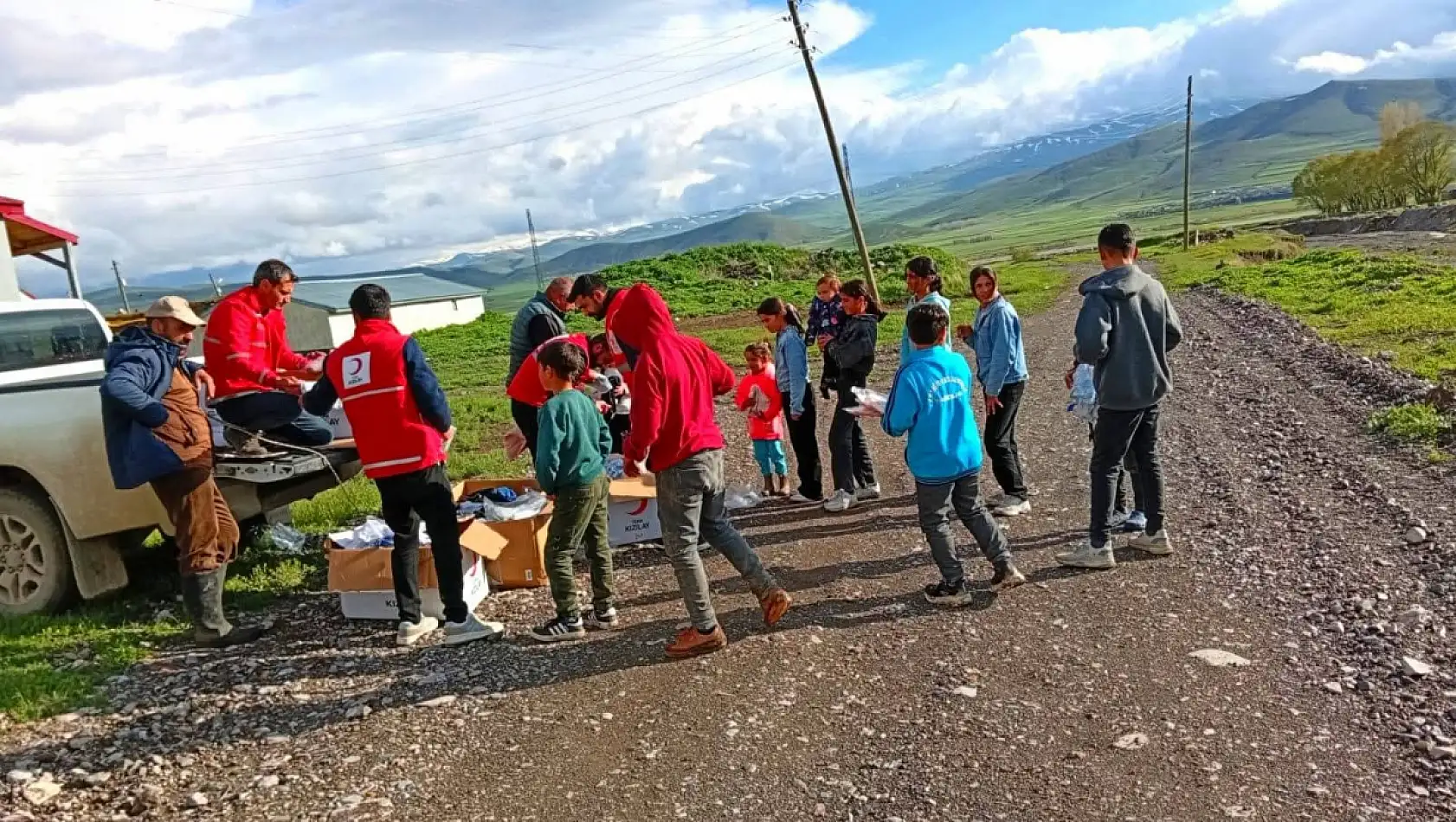 Tüm emek kurban bayramı öncesi çocukları sevindirmek için