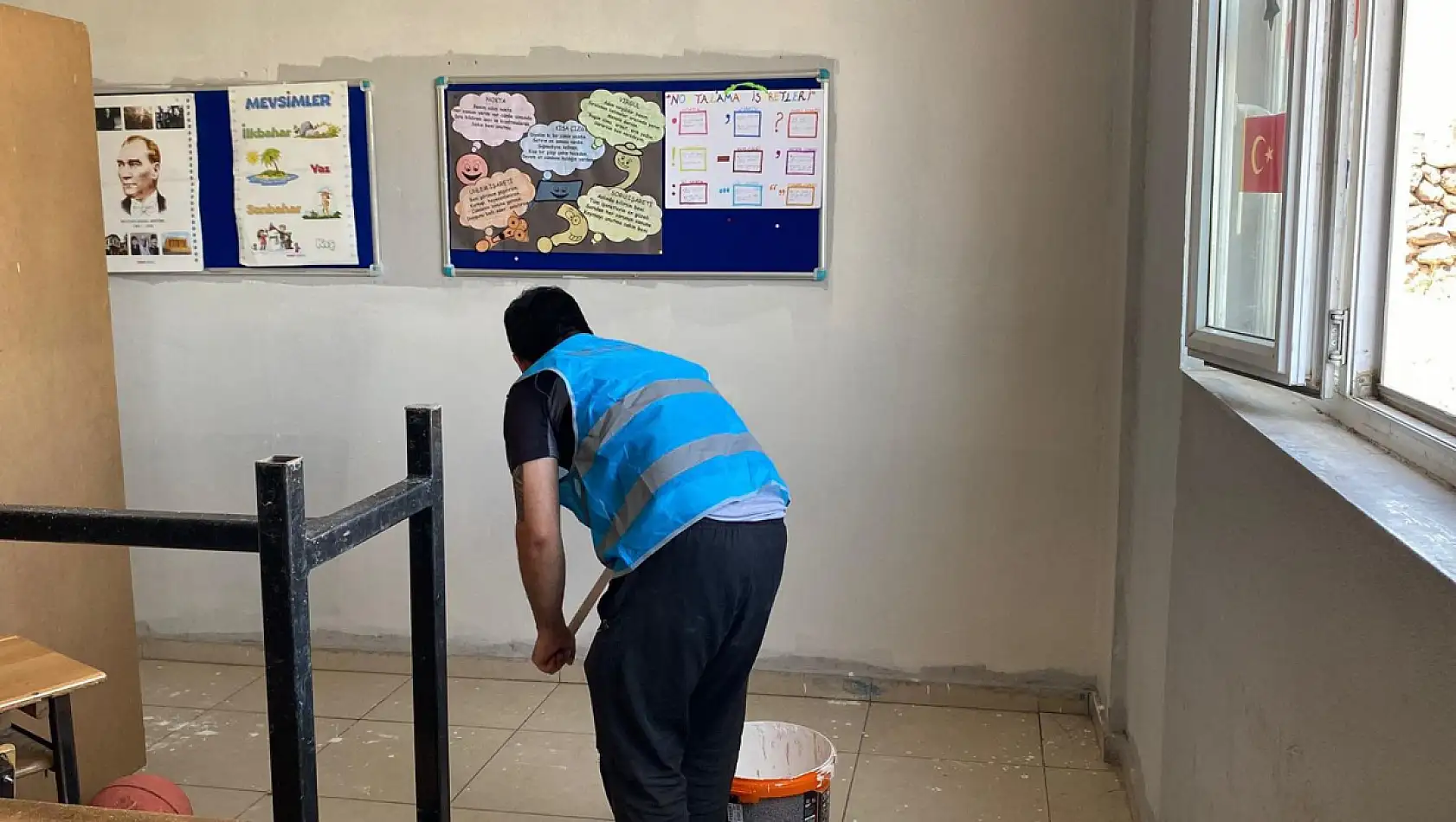 Doğubayazıt'ta kamu yararına örnek proje: Yükümlüler okul yeniliyor