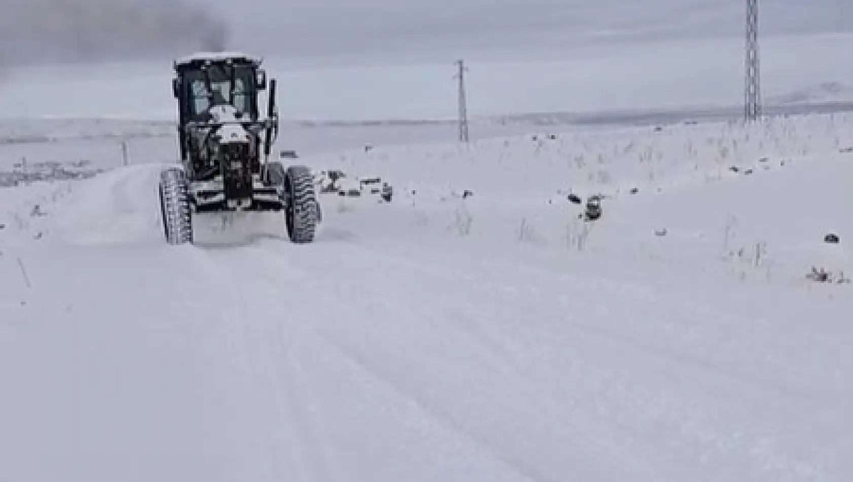 Iğdır'da Köy Yollarında Karla Mücadele Devam Ediyor