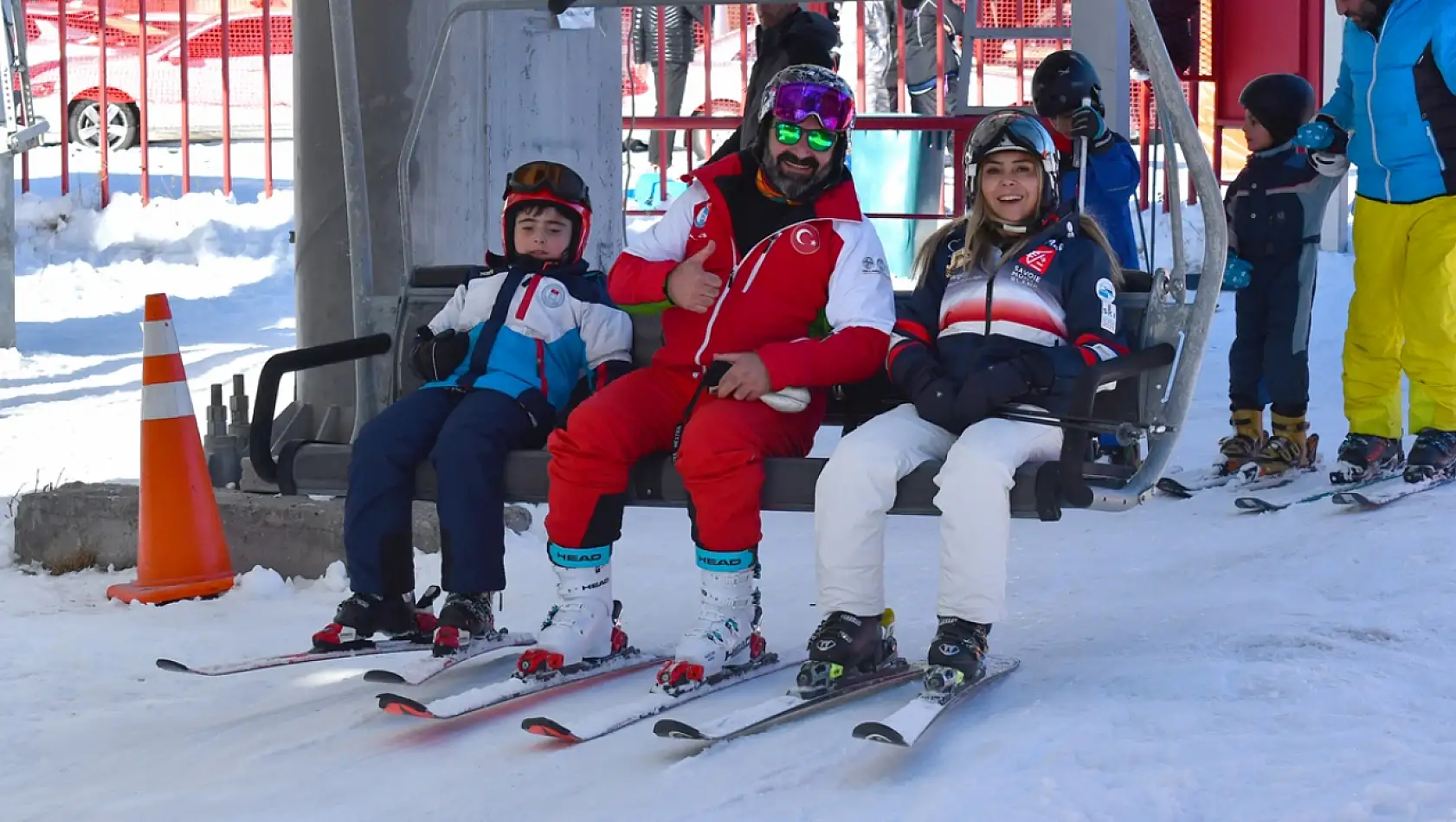 Kristal karıyla ünlü Sarıkamış'ta hafta sonu hareketliliği