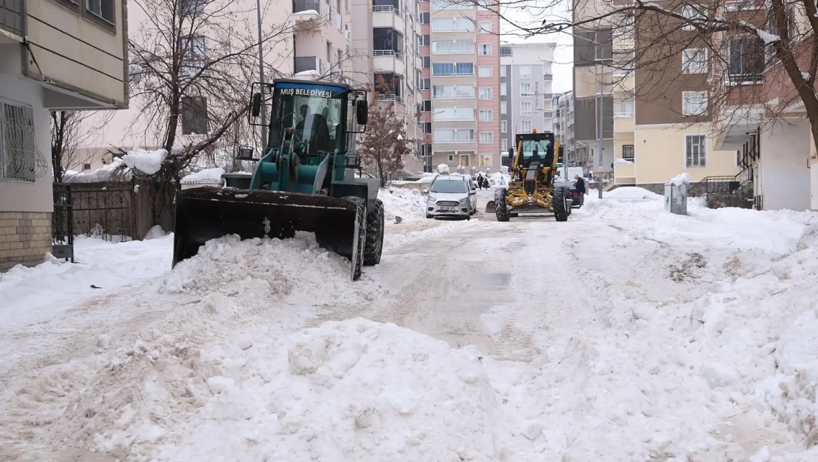 Muş'ta Ara Sokaklarda Kar Temizleme Çalışmaları Sürüyor