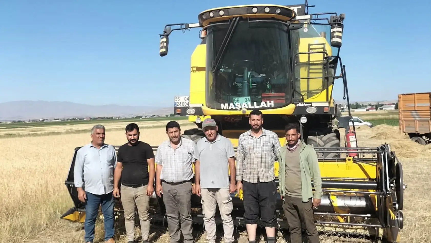 Patnos'ta arpa ve buğday hasadı başladı