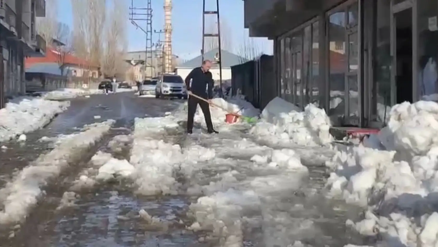 Patnos'ta karlar eriyor, köylerde hareket başlıyor