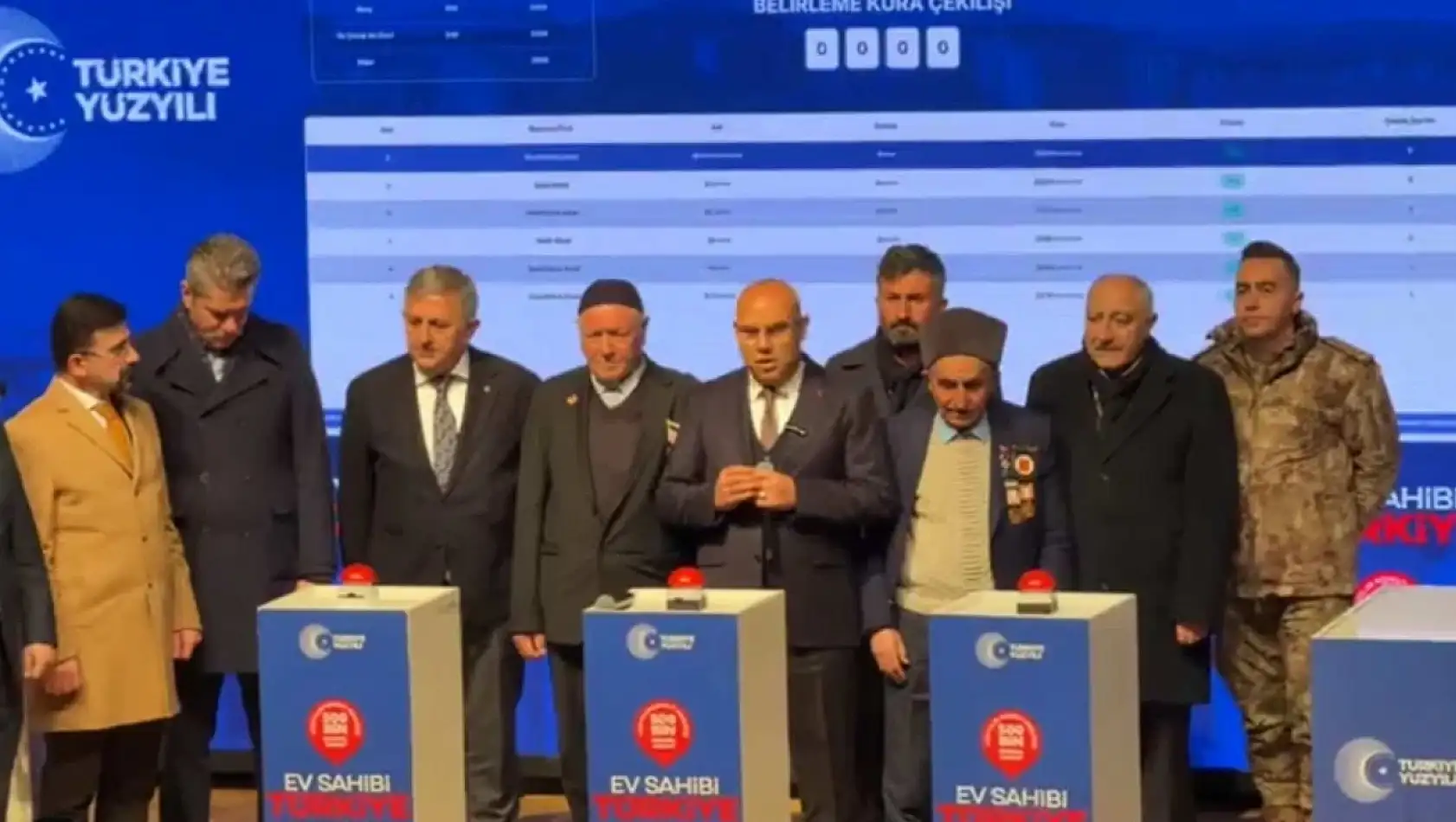 TOKİ'nin Ağrı'daki kura çekimi başladı!