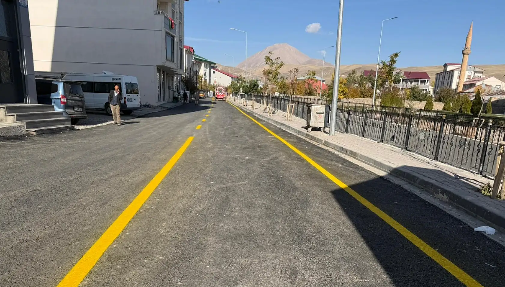 Eleşkirt'te yollar yenilendi, çizgiler çekildi