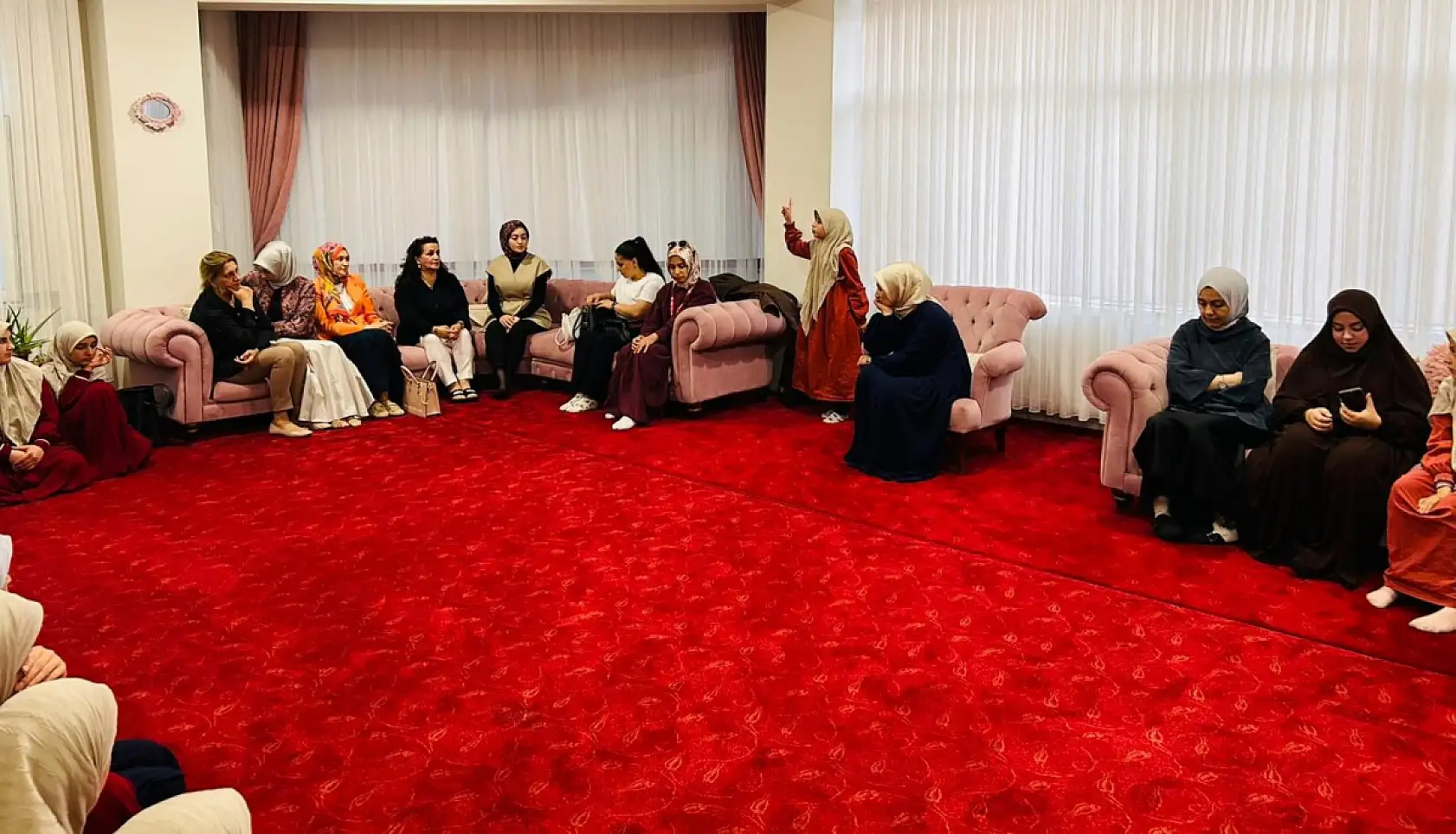 Doğubayazıt'ta öğrencilere aile sıcaklığı