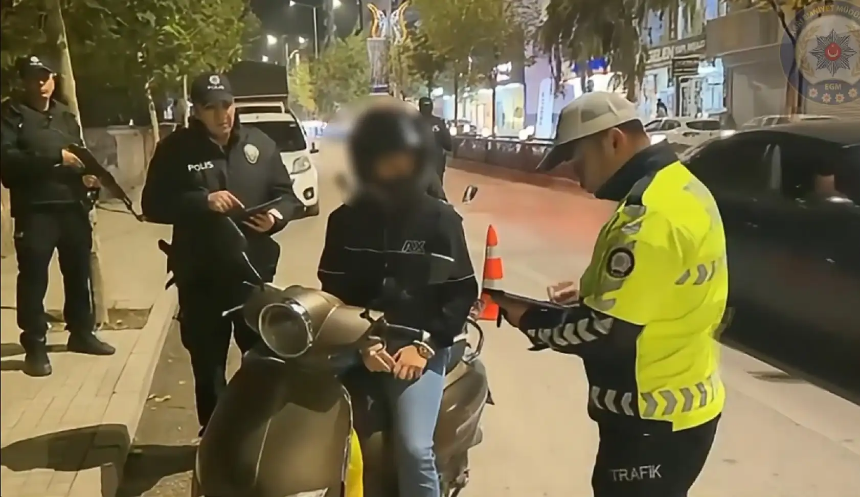 Doğubayazıt'ta motosiklet denetimlerinde 329 aranan kişi yakalandı