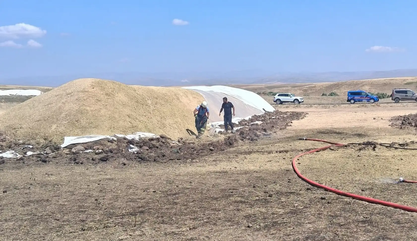 Ağrı'da bir yılın emeği kül oldu!