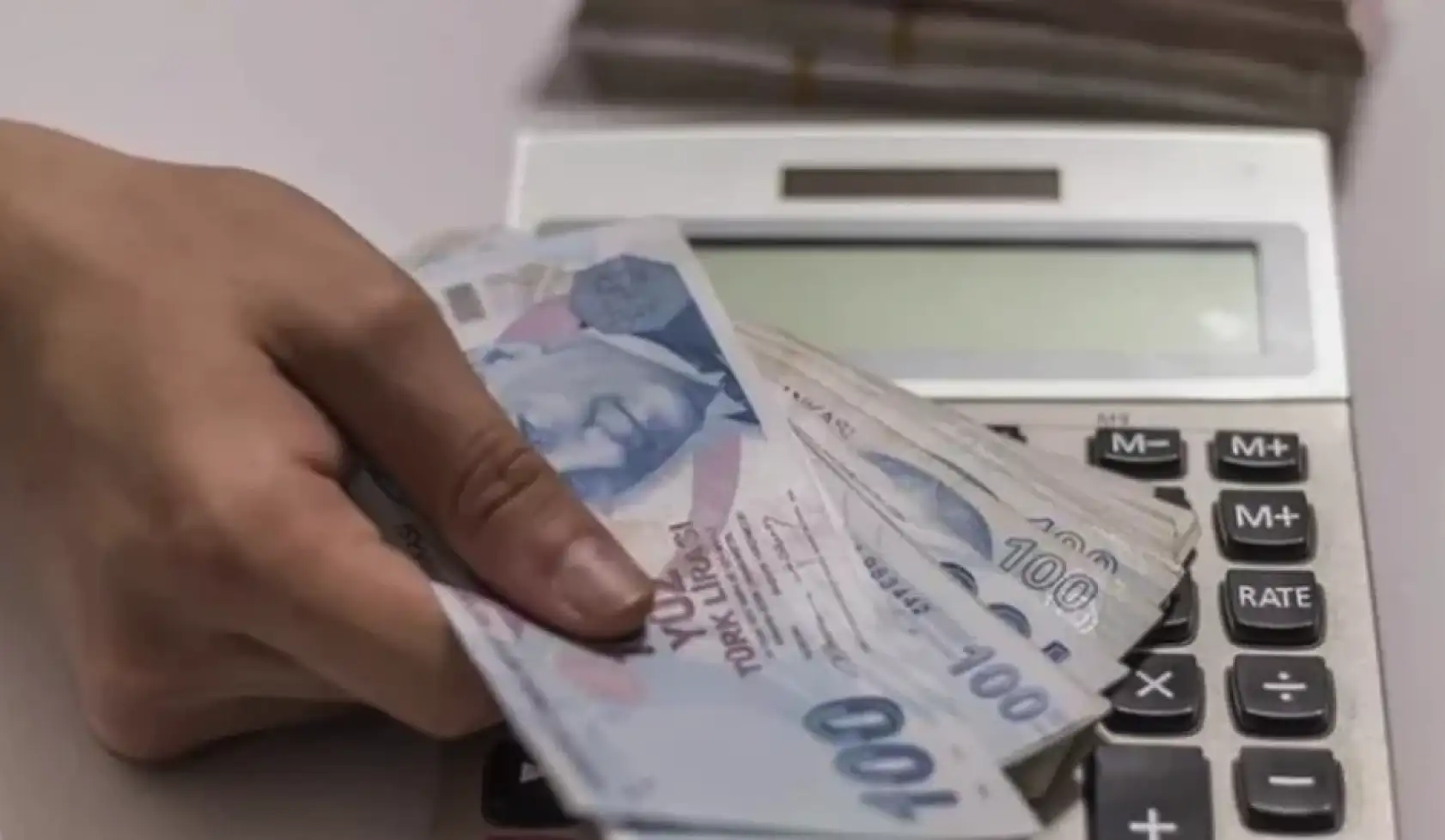 3600, 4500 ve 5000 Prim Günüyle Emeklilikte Yeni Detaylar: Kimler Yaş Haddinden Emekli Olabiliyor?