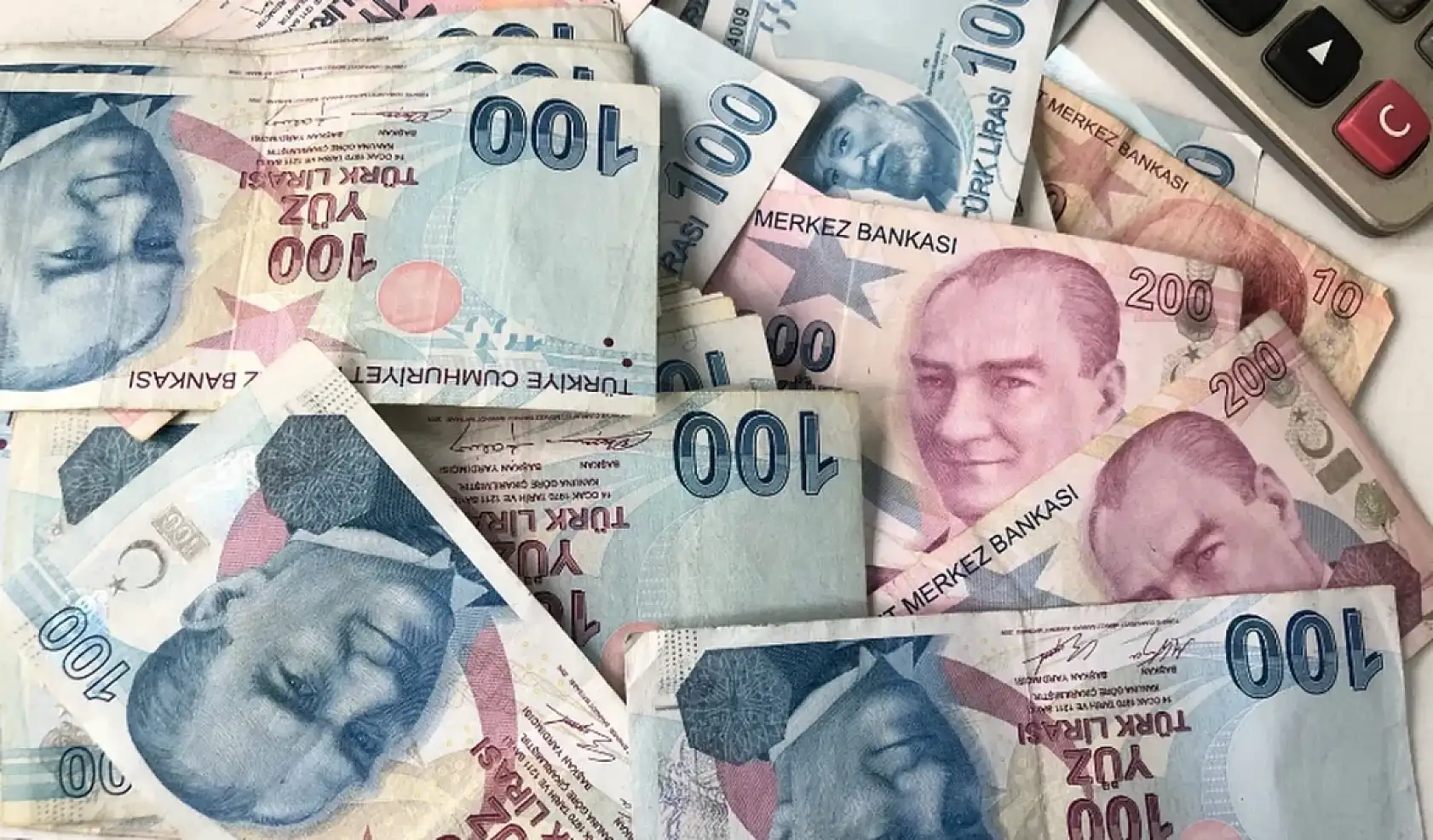 3600, 4500 ve 5000 Prim Günüyle Emeklilikte Yeni Detaylar: Kimler Yaş Haddinden Emekli Olabiliyor?