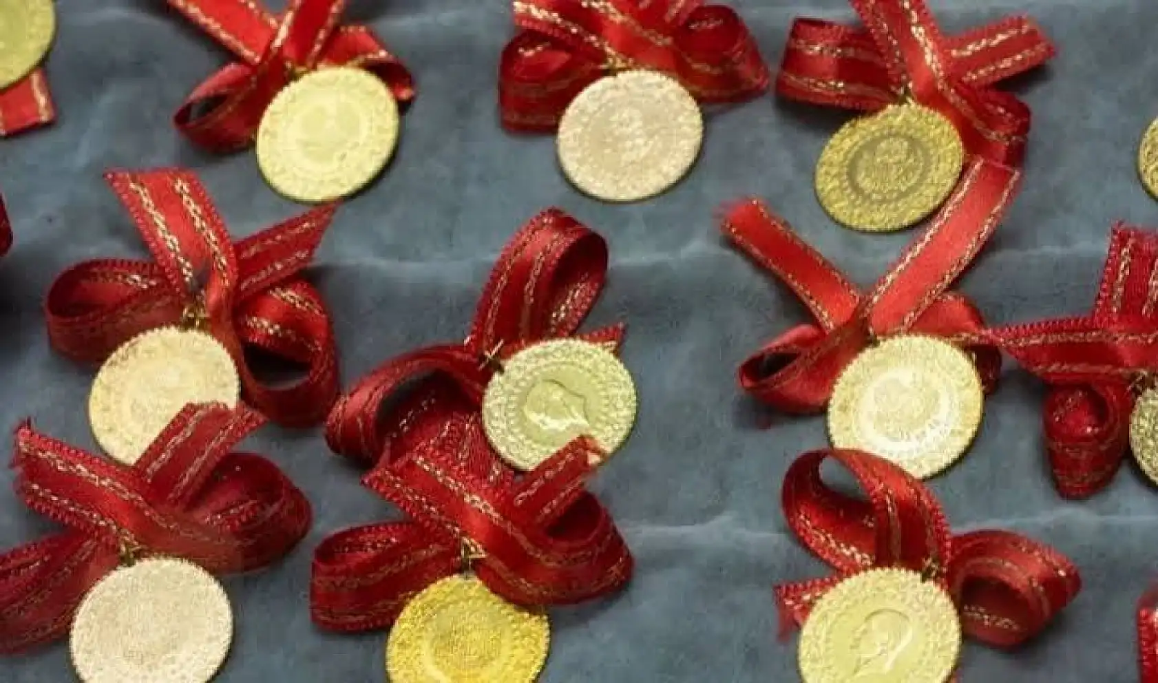 Altın haftayı düşüşle kapattı: Gram 6 bin 542 lira seviyesinde
