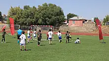 Ağrı'da geleceğin futbolcuları sahaya çıktı
