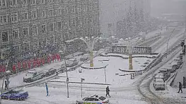 Erzurum beyaza teslim: kar yolları kapattı, hayat yavaşladı