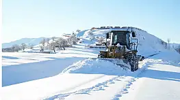Muş'ta kar esareti yüzlerce köy yolunu kapattı