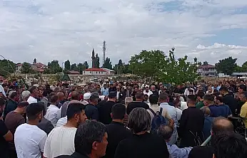 Ağrı, Belediye Eşbaşkanı Memet Akkuş'u gözyaşlarıyla uğurladı