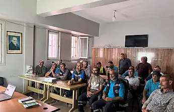 Ağrı Belediyesi çalışanlarına bağımlılıkla mücadele eğitimi başladı