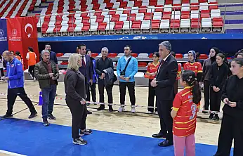 Ağrı'da 40 okul dart il birinciliği için yarışıyor