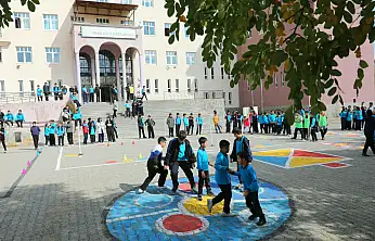 Ağrı'da 85 bin 812 öğrenci derslere oyun molası verdi