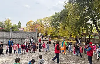 Ağrı'da anaokulu bir anda şenlik alanına döndü!