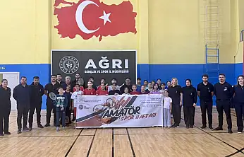 Ağrı'da badminton heyecanı sona erdi!