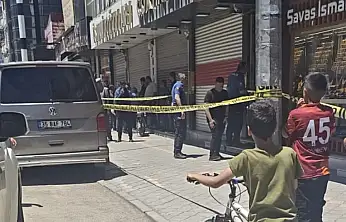 Ağrı'da cadde ortasında silah ateşlendi! Kadın kurşunların hedefi oldu