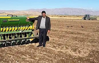 Ağrı'da çiftçiler buğday ekimi için mesaide