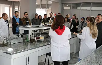 Ağrı'da Coğrafya öğrencileri şeker üretimini yerinde gözlemledi