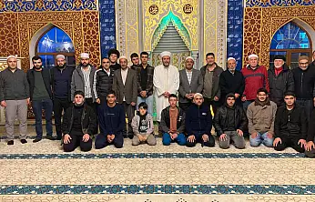 Ağrı'da gençler Hacı Halis Ünsal Camii'nde sabah namazında buluştu