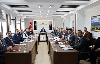 Ağrı'da eğitimden turizme kapsamlı değerlendirme toplantısı yapıldı