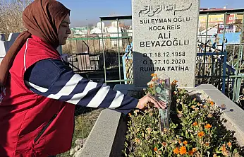 Ağrı'da gönüllülerden ebediyete intikal eden öğretmenlere anlamlı ziyaret