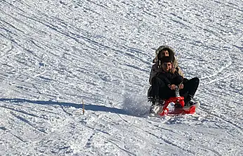 Ağrı'da hafta sonu adresi kayak merkezi oldu
