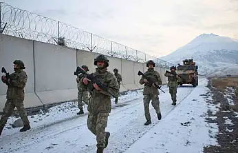 Ağrı'da Hudut Kartalları yeni yılı nöbette karşıladı