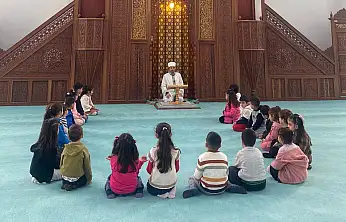 Ağrı'da Kandil dolayısıyla miniklere manevi değerler anlatıldı