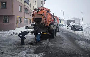 Ağrı'da kış mesaisi: Tıkanan giderler bir bir açılıyor
