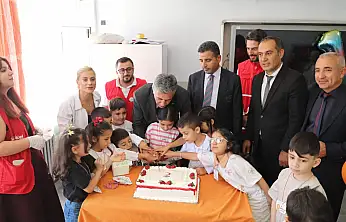 Ağrı'da miniklerin ilk okul heyecanına Kızılay ortak oldu
