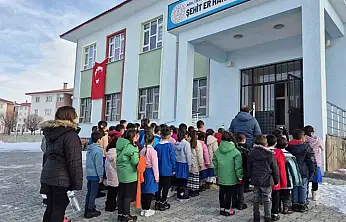Ağrı'da okullarda 6 şubat sessizliği
