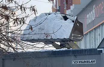 Ağrı'da sokak sokak kar mesaisi