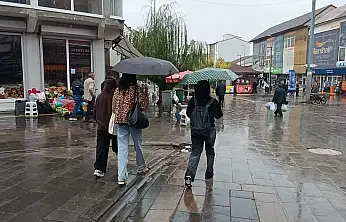 Ağrı'da sonbahar yağmuru etkisini sürdürüyor