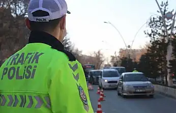 Ağrı'da sosyal medyaya yansıyan araca 346 bin 662 TL ceza